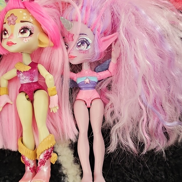 Monster High Dolls Set - 5 Total - Picture 3 of 5